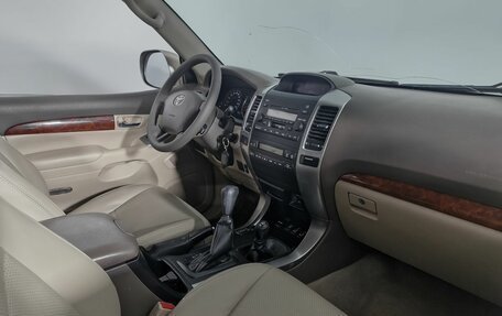 Toyota Land Cruiser Prado 120 рестайлинг, 2005 год, 1 519 000 рублей, 10 фотография