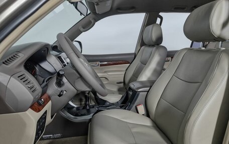 Toyota Land Cruiser Prado 120 рестайлинг, 2005 год, 1 519 000 рублей, 13 фотография
