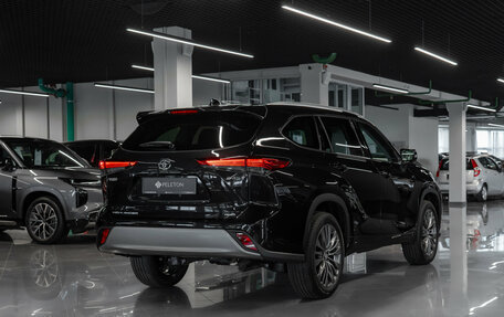 Toyota Highlander, 2026 год, 5 900 000 рублей, 5 фотография