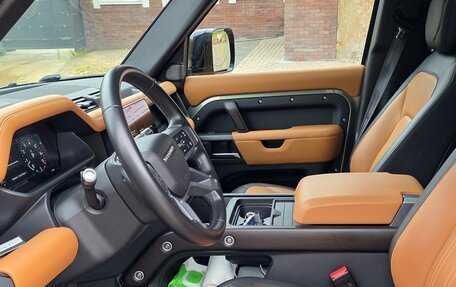 Land Rover Defender II, 2021 год, 11 000 000 рублей, 14 фотография