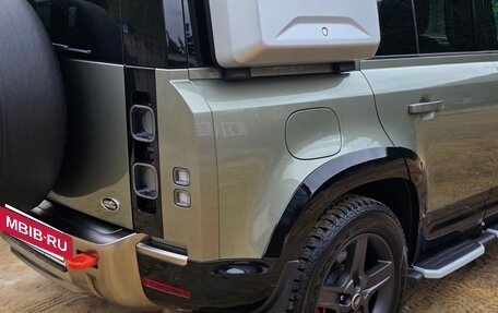 Land Rover Defender II, 2021 год, 11 000 000 рублей, 10 фотография