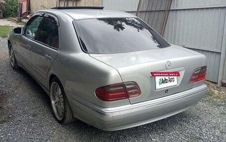 Mercedes-Benz E-Класс, 2001 год, 425 000 рублей, 4 фотография