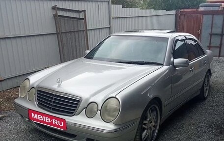 Mercedes-Benz E-Класс, 2001 год, 425 000 рублей, 2 фотография