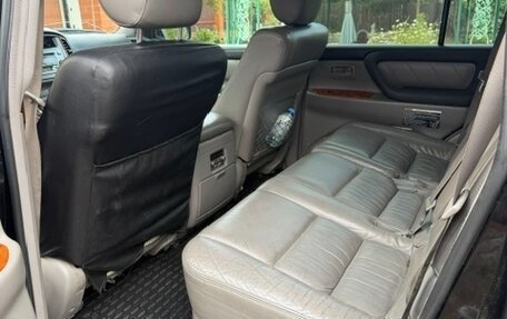 Toyota Land Cruiser 100 рестайлинг 2, 2007 год, 1 900 000 рублей, 10 фотография