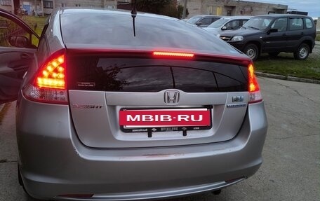 Honda Insight II рестайлинг, 2009 год, 680 000 рублей, 2 фотография