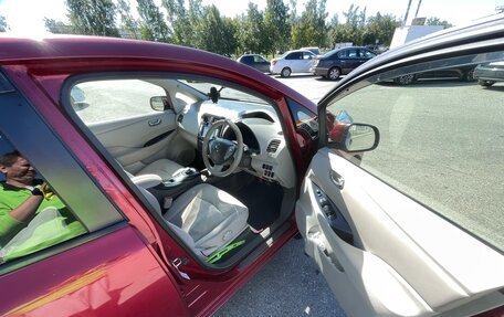 Nissan Leaf I, 2012 год, 700 000 рублей, 13 фотография
