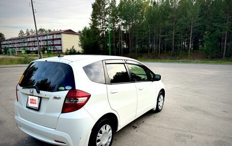 Honda Fit III, 2013 год, 900 000 рублей, 7 фотография