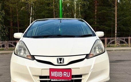 Honda Fit III, 2013 год, 900 000 рублей, 3 фотография