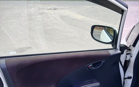 Honda Fit III, 2013 год, 900 000 рублей, 16 фотография