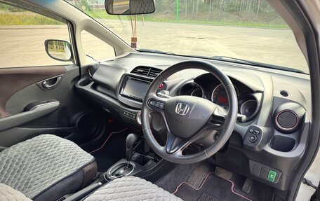 Honda Fit III, 2013 год, 900 000 рублей, 9 фотография