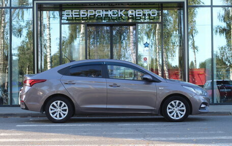 Hyundai Solaris II рестайлинг, 2018 год, 1 250 000 рублей, 4 фотография