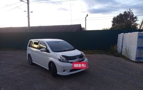 Toyota ISis I, 2014 год, 1 360 000 рублей, 3 фотография