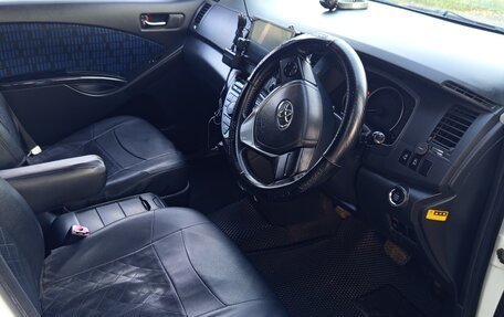 Toyota ISis I, 2014 год, 1 360 000 рублей, 15 фотография