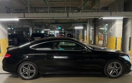 Mercedes-Benz C-Класс, 2018 год, 2 750 000 рублей, 4 фотография