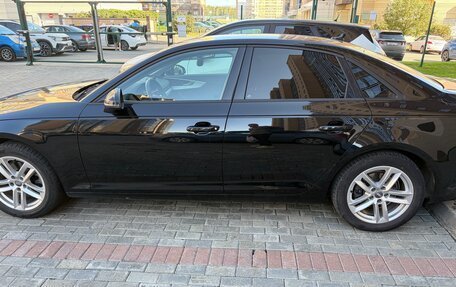 Audi A4, 2018 год, 2 450 000 рублей, 4 фотография