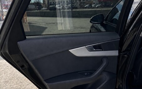 Audi A4, 2018 год, 2 450 000 рублей, 12 фотография
