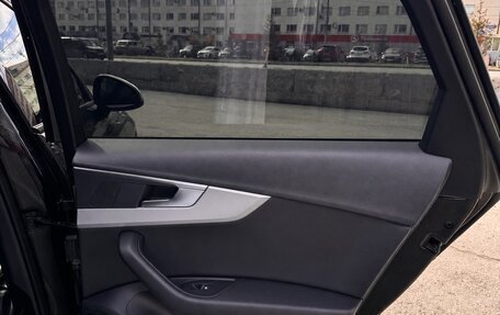 Audi A4, 2018 год, 2 450 000 рублей, 10 фотография