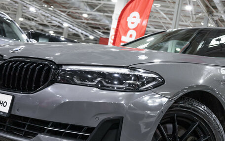 BMW 5 серия, 2021 год, 2 800 000 рублей, 2 фотография