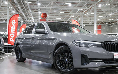 BMW 5 серия, 2021 год, 2 800 000 рублей, 7 фотография