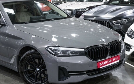 BMW 5 серия, 2021 год, 2 800 000 рублей, 6 фотография