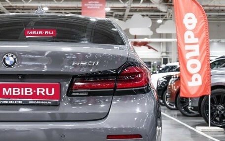BMW 5 серия, 2021 год, 2 800 000 рублей, 11 фотография