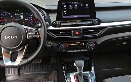 KIA Cerato IV, 2021 год, 2 295 000 рублей, 24 фотография