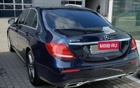 Mercedes-Benz E-Класс, 2019 год, 3 190 000 рублей, 2 фотография