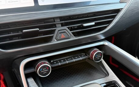 Geely Tugella FY11, 2024 год, 2 700 000 рублей, 18 фотография