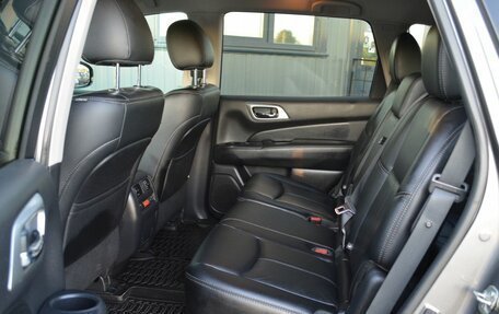 Nissan Pathfinder, 2015 год, 2 199 888 рублей, 19 фотография