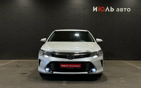 Toyota Camry, 2017 год, 2 120 000 рублей, 2 фотография