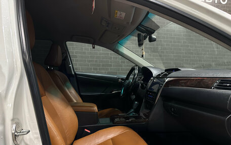 Toyota Camry, 2017 год, 2 120 000 рублей, 13 фотография