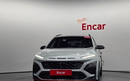 Hyundai Kona I, 2022 год, 1 330 000 рублей, 3 фотография