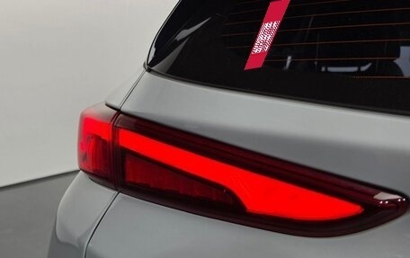 Hyundai Kona I, 2022 год, 1 330 000 рублей, 6 фотография