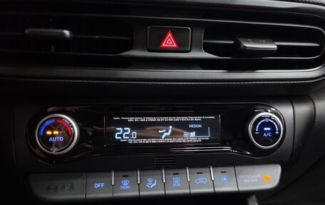 Hyundai Kona I, 2022 год, 1 330 000 рублей, 21 фотография