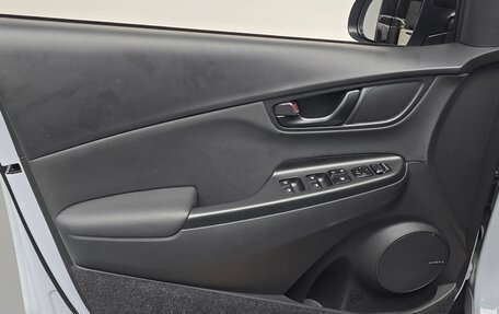 Hyundai Kona I, 2022 год, 1 340 000 рублей, 10 фотография