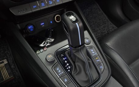 Hyundai Kona I, 2022 год, 1 340 000 рублей, 20 фотография