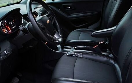 Chevrolet Trax, 2022 год, 1 410 000 рублей, 4 фотография