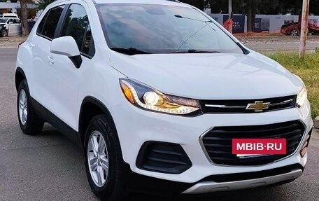 Chevrolet Trax, 2022 год, 1 410 000 рублей, 2 фотография