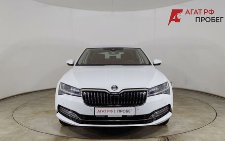 Skoda Superb III рестайлинг, 2019 год, 2 680 000 рублей, 2 фотография