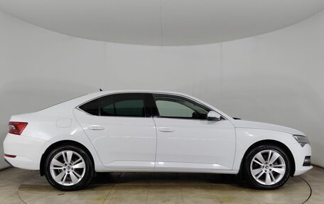 Skoda Superb III рестайлинг, 2019 год, 2 680 000 рублей, 4 фотография