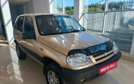 Chevrolet Niva I рестайлинг, 2005 год, 269 000 рублей, 3 фотография
