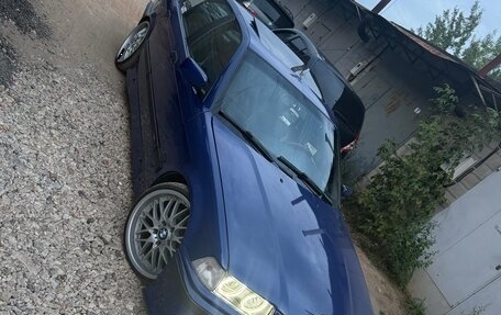 BMW 3 серия, 1992 год, 870 000 рублей, 2 фотография