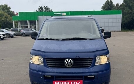 Volkswagen Transporter T5 рестайлинг, 2004 год, 720 000 рублей, 2 фотография