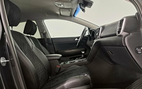 KIA Sportage IV рестайлинг, 2021 год, 2 590 000 рублей, 14 фотография