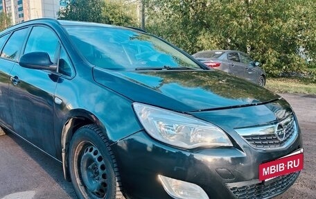 Opel Astra J, 2012 год, 619 000 рублей, 3 фотография