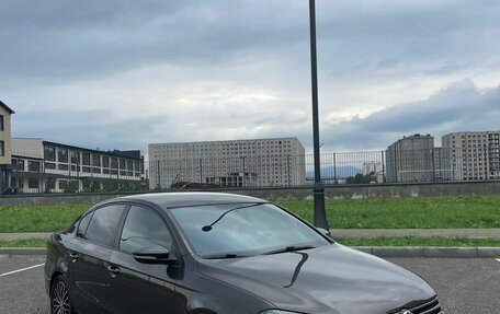 Volkswagen Passat B7, 2013 год, 1 050 000 рублей, 2 фотография