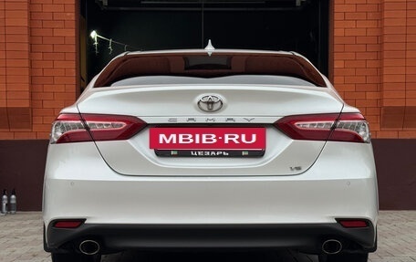 Toyota Camry, 2020 год, 2 700 000 рублей, 5 фотография