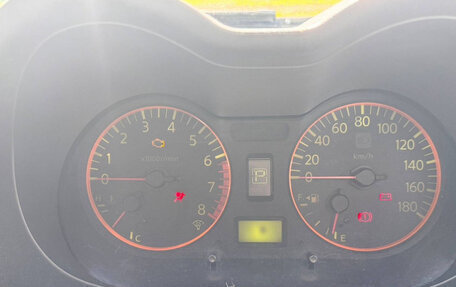 Nissan Avenir II, 2004 год, 245 000 рублей, 8 фотография