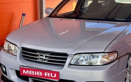 Nissan Avenir II, 2004 год, 245 000 рублей, 4 фотография