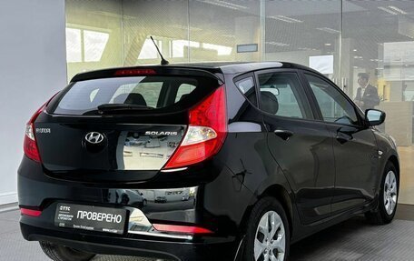 Hyundai Solaris II рестайлинг, 2015 год, 960 000 рублей, 5 фотография